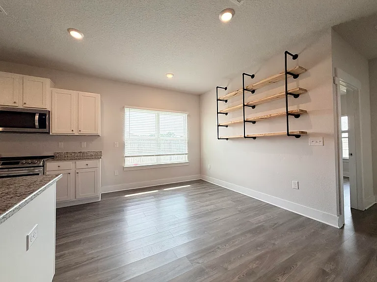 6255 Forest Bay Ave — Photo 12