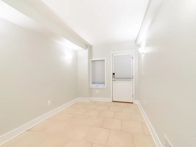 1361-1361B Perry Pl NW — Photo 19