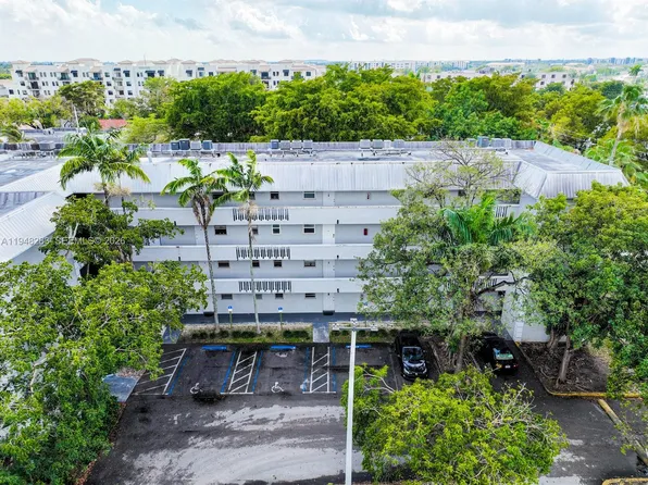 17255 SW 95th Ave APT 161, Palmetto Bay, FL 33157