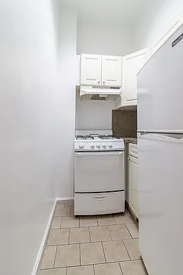 Rented by Compass | media 9