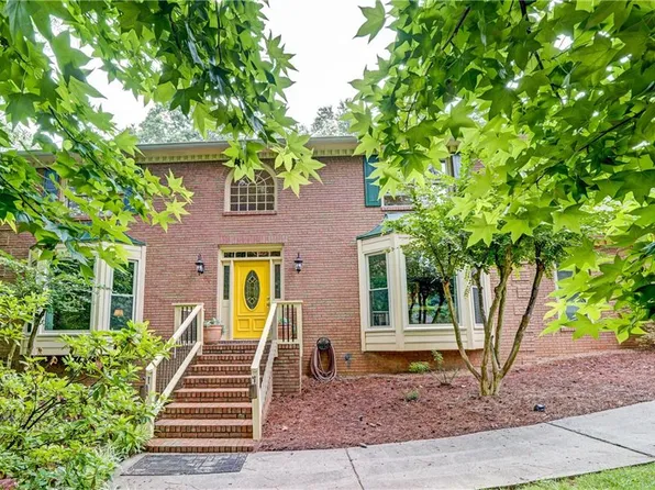 2722 Innsbruck Ln, Marietta, GA 30062