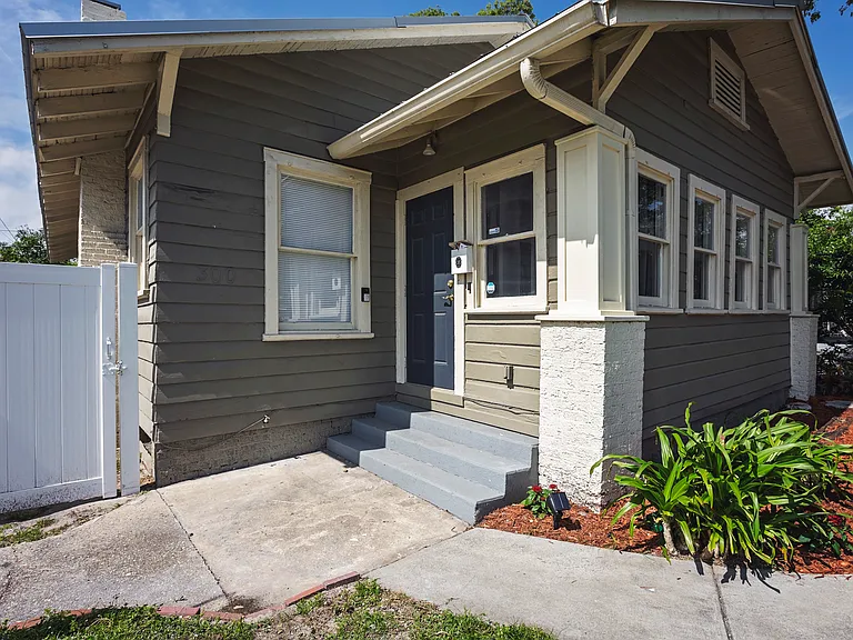 300 W Alva St — Photo 2