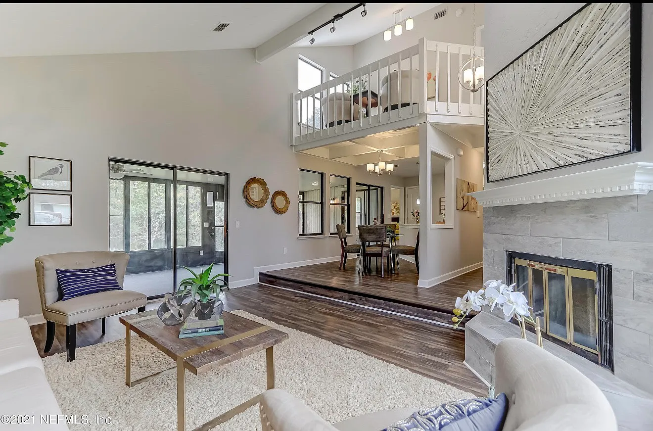 2 bed, 1357 sqft, $1,950 — Photo 4