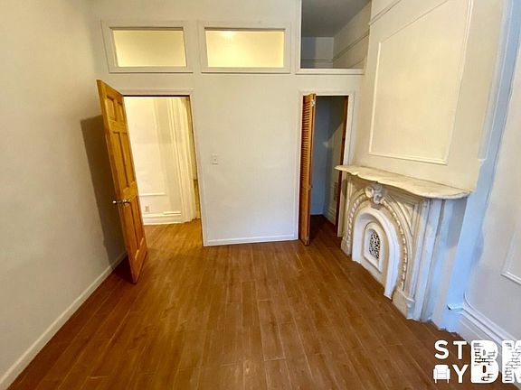 3rd image of 146 Macon St #2G