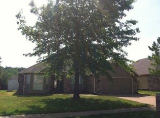 2912 N 2nd St, Broken Arrow, OK 74012