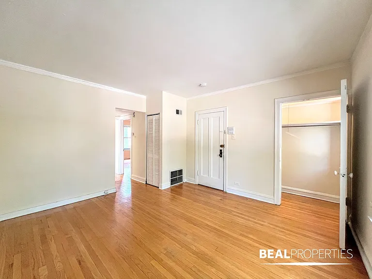 2948 N Seminary Ave #1 — Photo 4