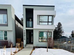 10615 136th St NW, Edmonton, AB