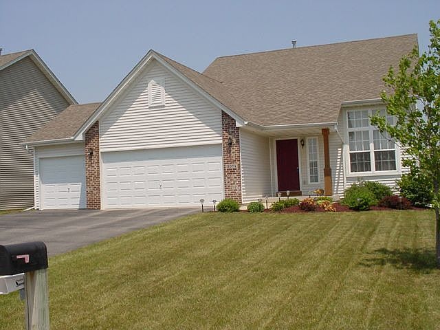 1st image of 3074 Bauer Dr