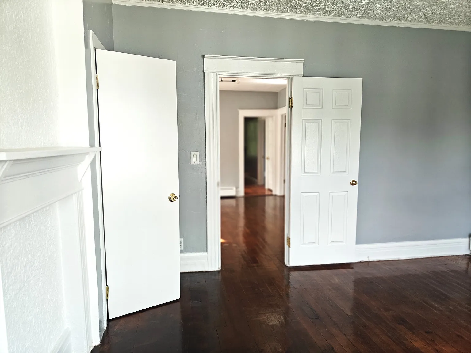 3 bed, 1136 sqft, $2,200 — Photo 2