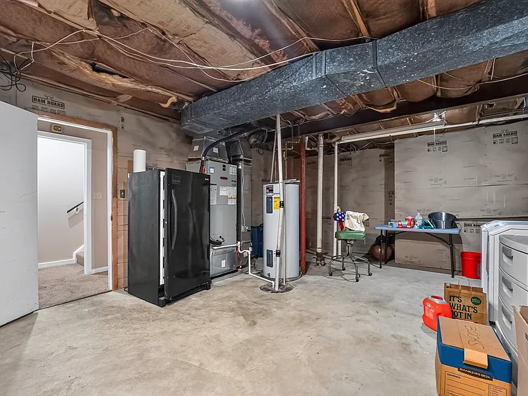 5607 Vantage Point Rd — Photo 43