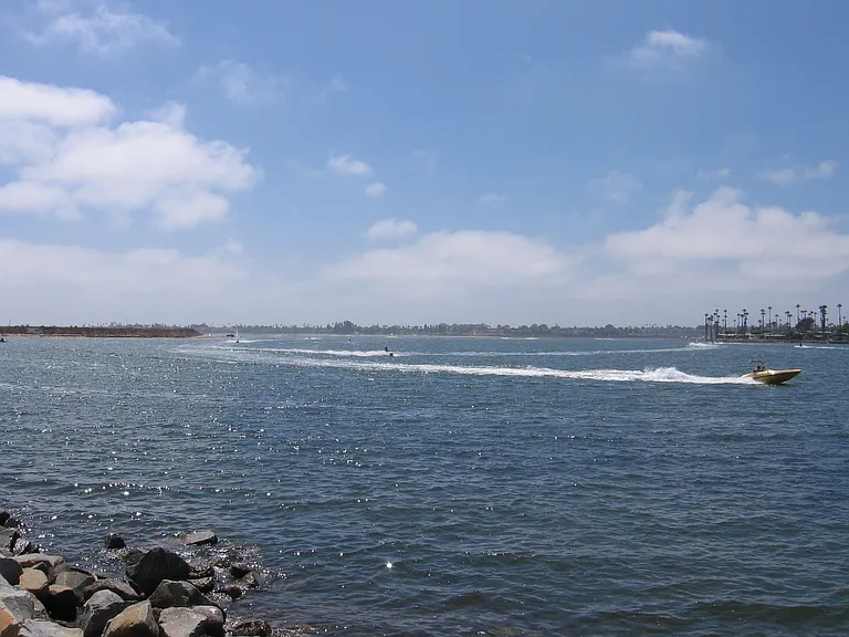 2530 Clairemont Dr #204 — Photo 8