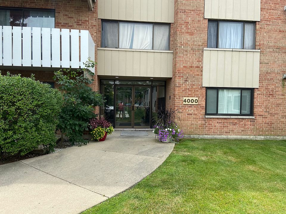 1st image of 4000 Bayside Dr Unit 307