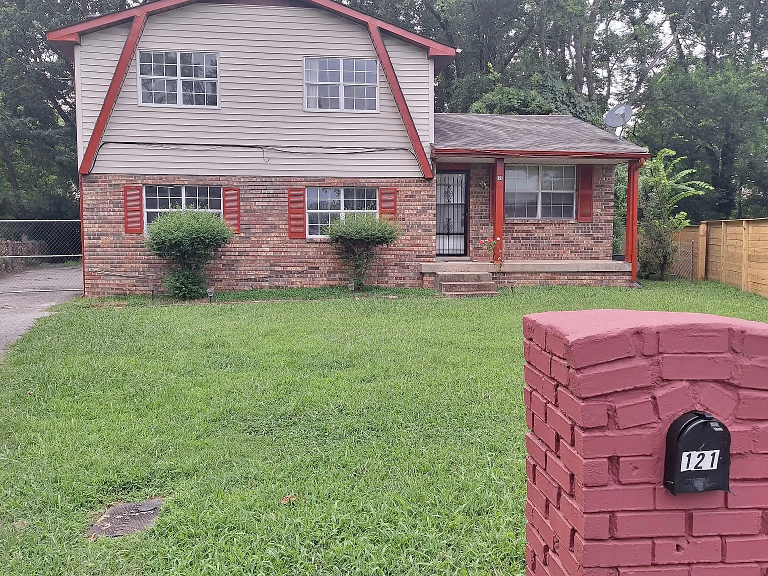 4 bed, 1616 sqft, $2,000 — Photo 1