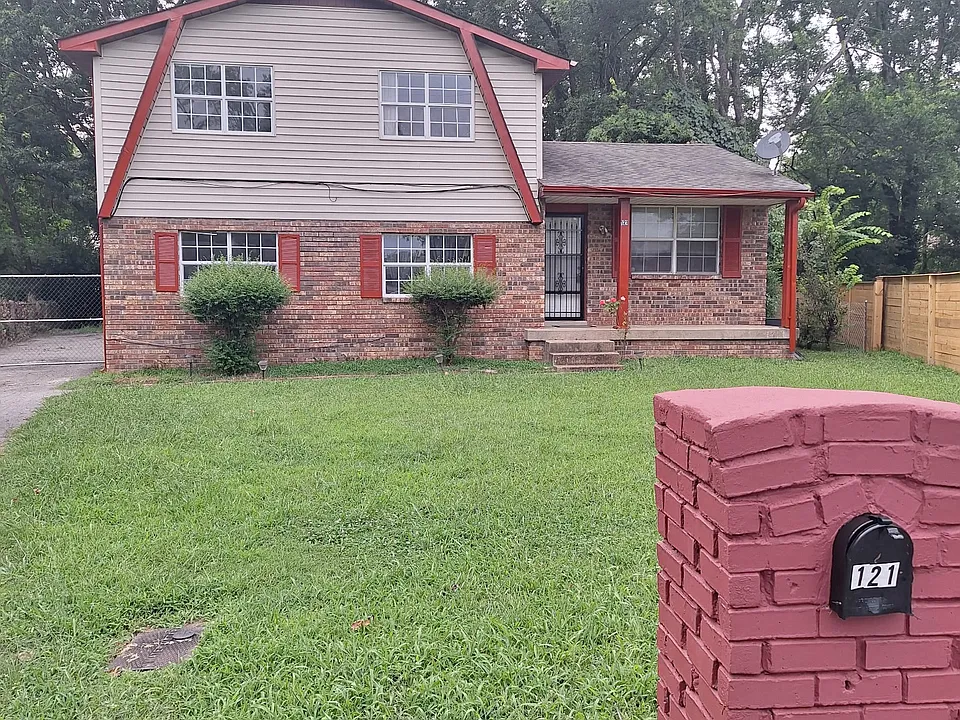 121 Apollo Ct W