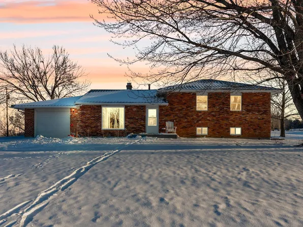 22502 Sunset Dr, Vassar, KS 66543