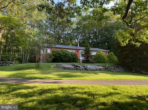 939 Constitution Ave, Pen Argyl, PA 18072