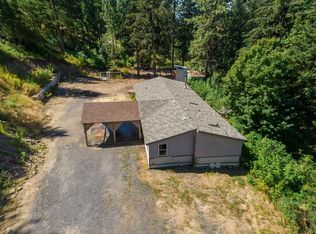 29716 N Schwachtgen Rd, Chattaroy, WA 99003