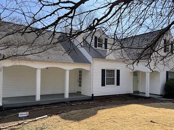 2nd image of 3118 Fairmont Blvd