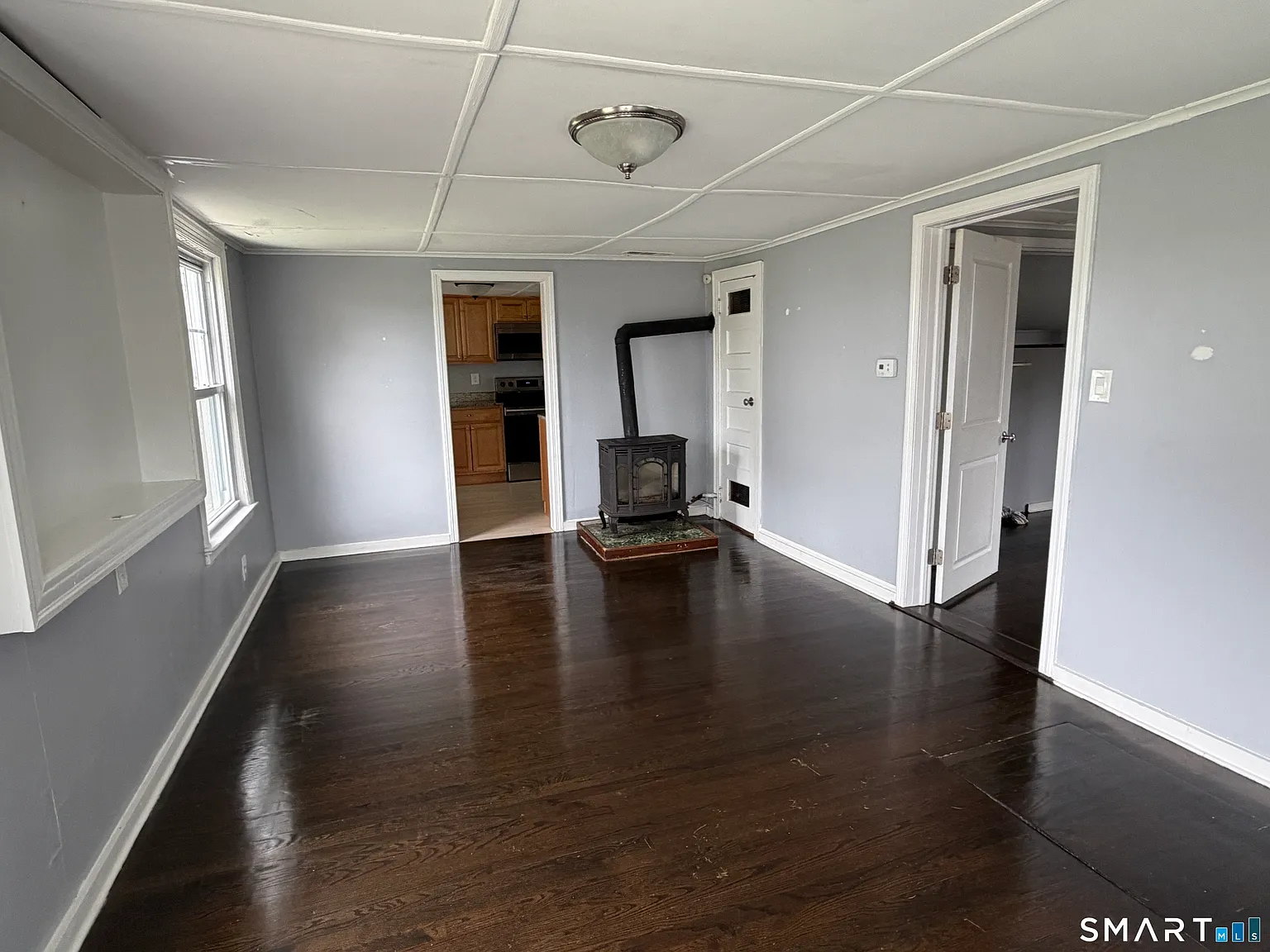 3 bed, 1.0 bath, 1182 sqft, $2,175 — Photo 3