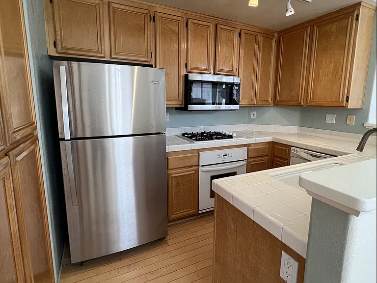 404 Sanibelle Cir #22 — Photo 6
