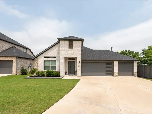 6301 Catalpa Dr, Venus, TX 76084