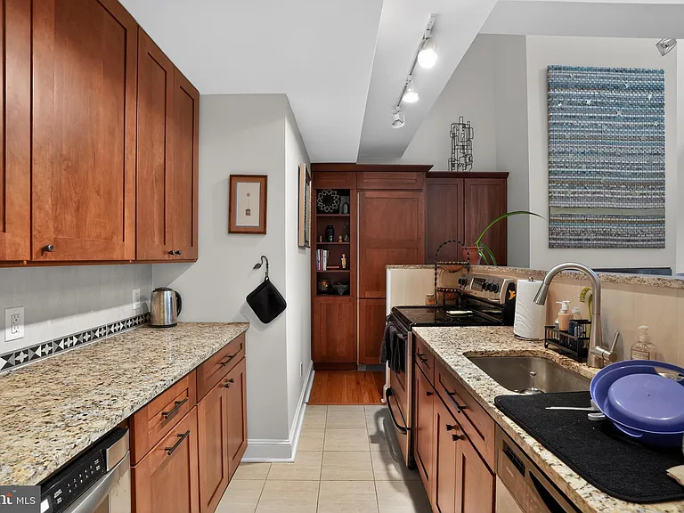 1627 Spruce St #3 — Photo 13