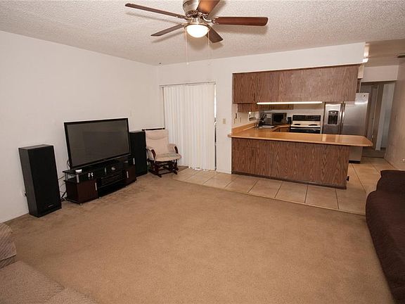 5th image of 712 Bridlewood Ave