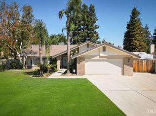 3300 Fallen Oak St, Bakersfield, CA 93311