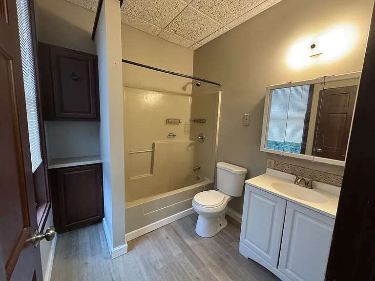 2454 River Rd #2 — Photo 15