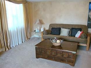 1/2 Of Large Fam. Rm or 4t