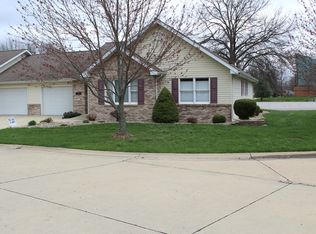 32 Korte Dr, Highland, IL 62249