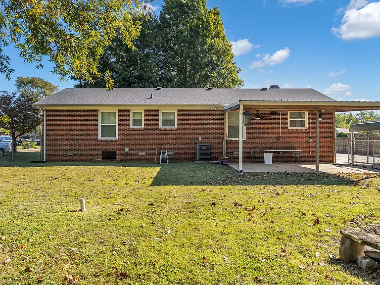 3811 Acorn Ave — Photo 24