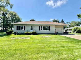 715 Lawndale Dr, Macomb, IL 61455