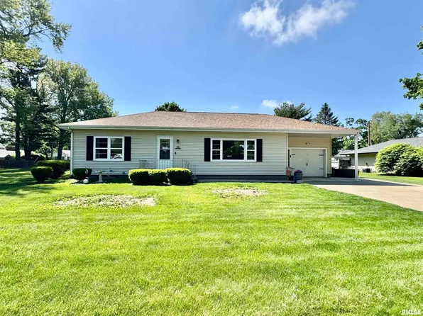 715 Lawndale Dr, Macomb, IL 61455