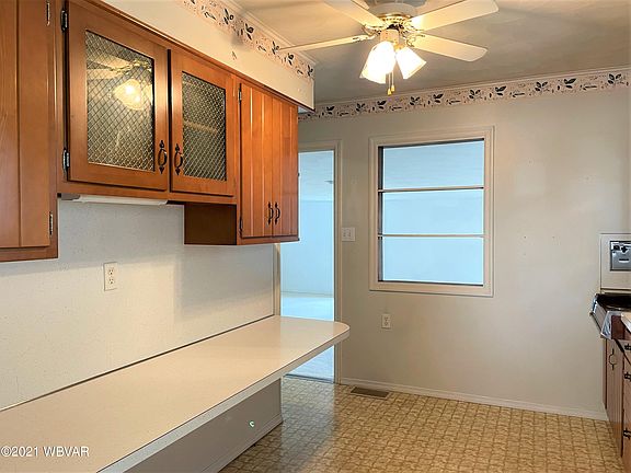 4th image of 353 Sherwood Ave