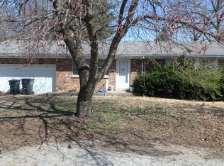 1317 Morning Star Dr, Cahokia, IL 62206