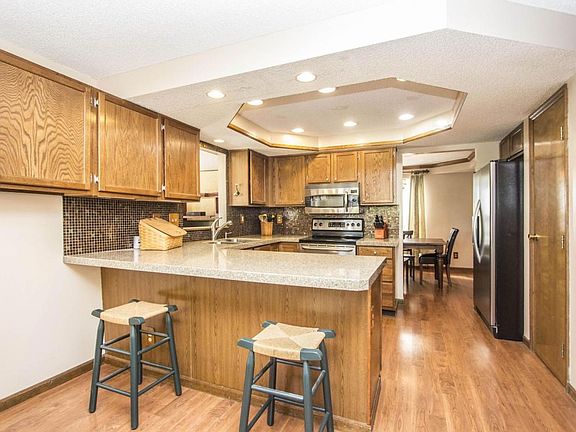4th image of 640 Acorn Ct