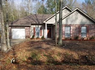 1175 Viola St, Mandeville, LA 70448