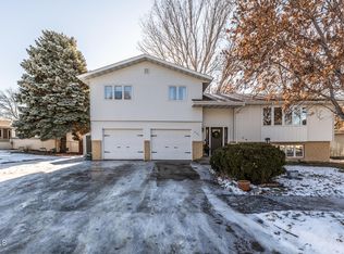 231 Redstone Dr, Bismarck, ND 58503