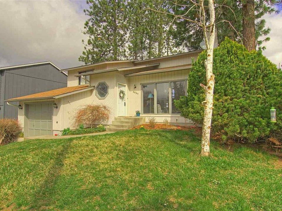 1st image of 3627 E 33rd Ave
