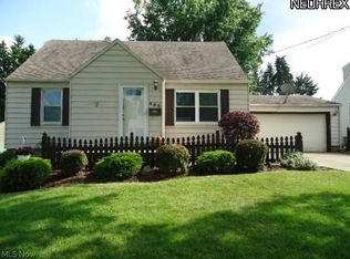 492 W Omar St, Struthers, OH 44471