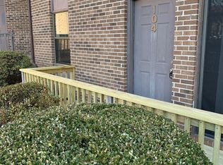 102 McConnell St APT 102, Jefferson, NC 28640