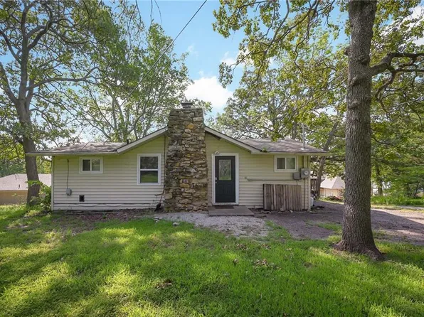 95 & 96 C St, Lees Summit, MO 64086