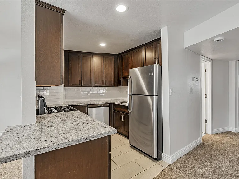 31 Foster St #4 — Photo 5