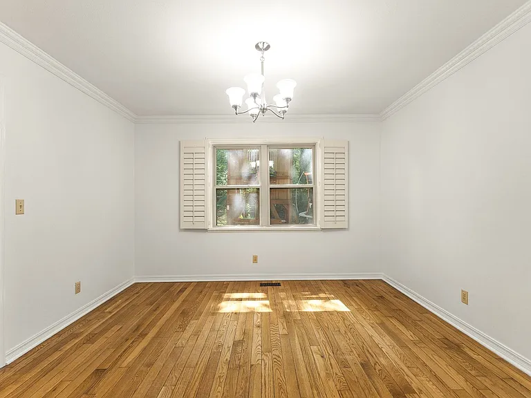 2825 E Inwood Ln — Photo 20