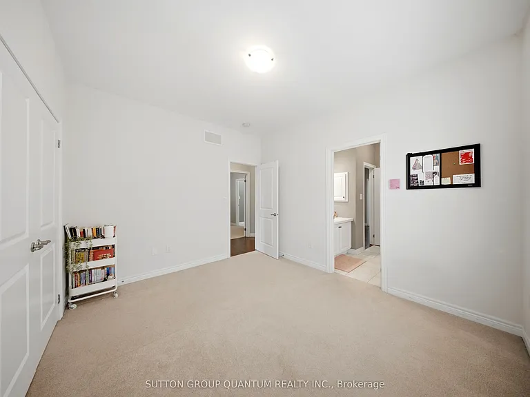 3196 Ernest Appelbe Blvd — Photo 36