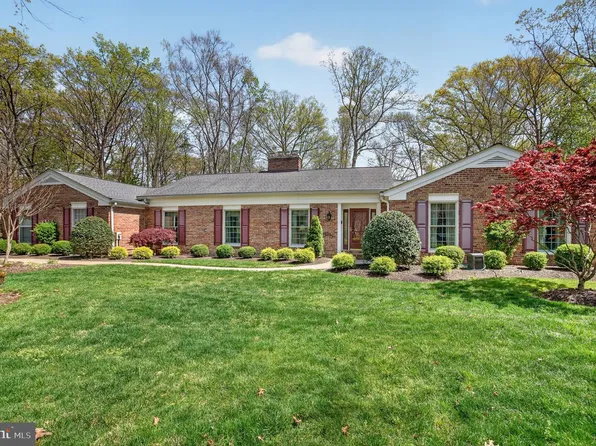 3920 Ravine Dr, White Plains, MD 20695