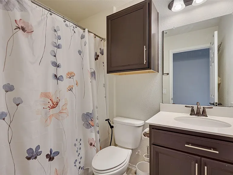 7013 Armagh Dr — Photo 32