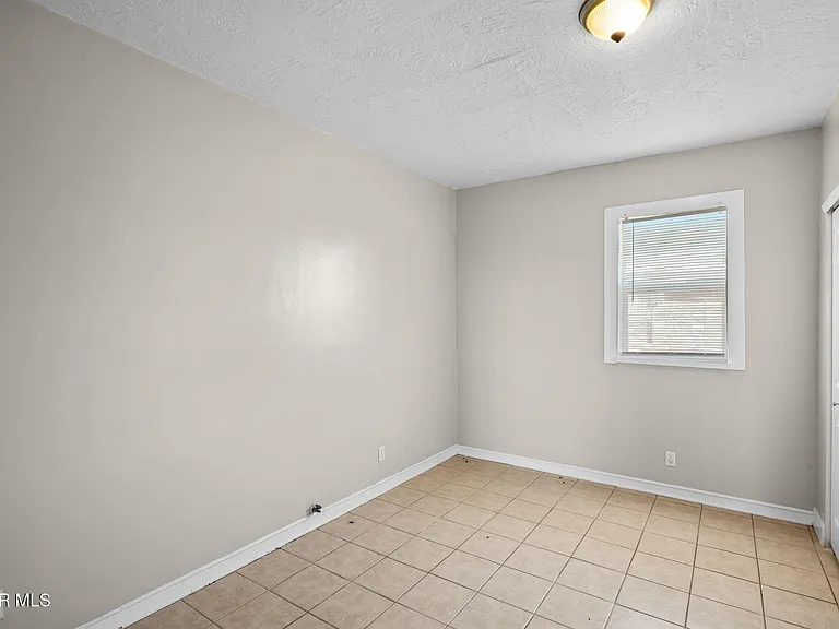 3125 Van Buren Ave — Photo 12