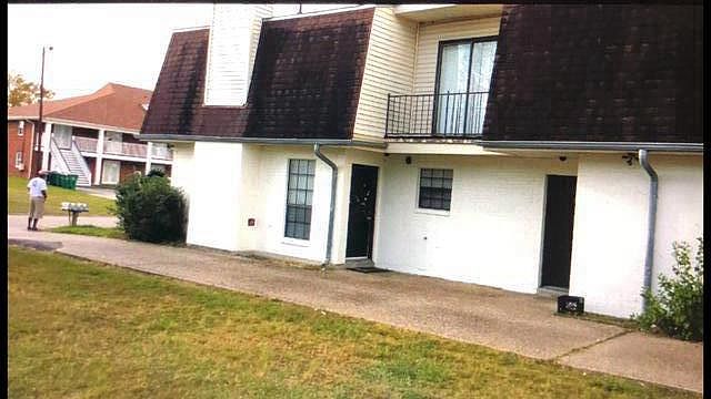 1st image of 84 Carriage Ln APT B